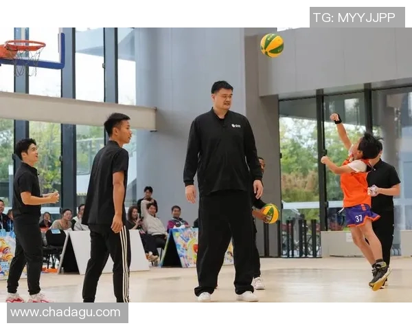 老外球迷姚明：跨越国界的篮球情缘与文化交流之旅